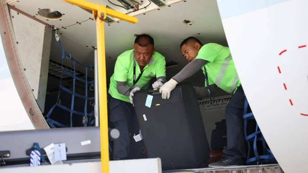 西安咸陽國際機場 建好用好機場站坪共享休息室，服務(wù)職工見行見效